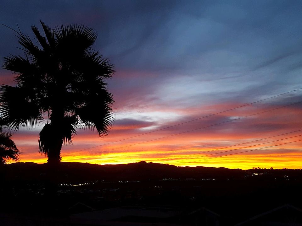 Gorgeous sunrises to enjoy breakfast by.