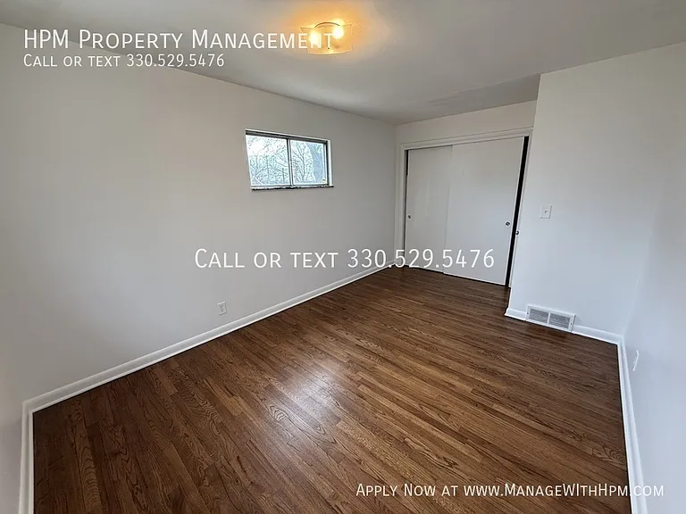 15 W York St — Photo 19