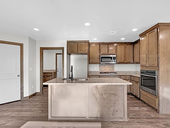4th image of 12690 SE 134th St