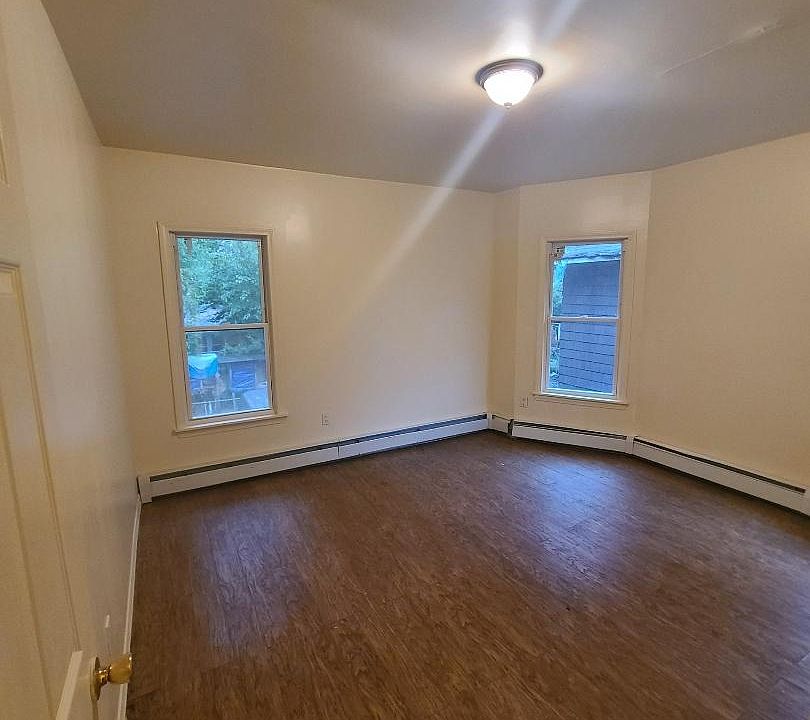 2nd image of 134 Edgewood St