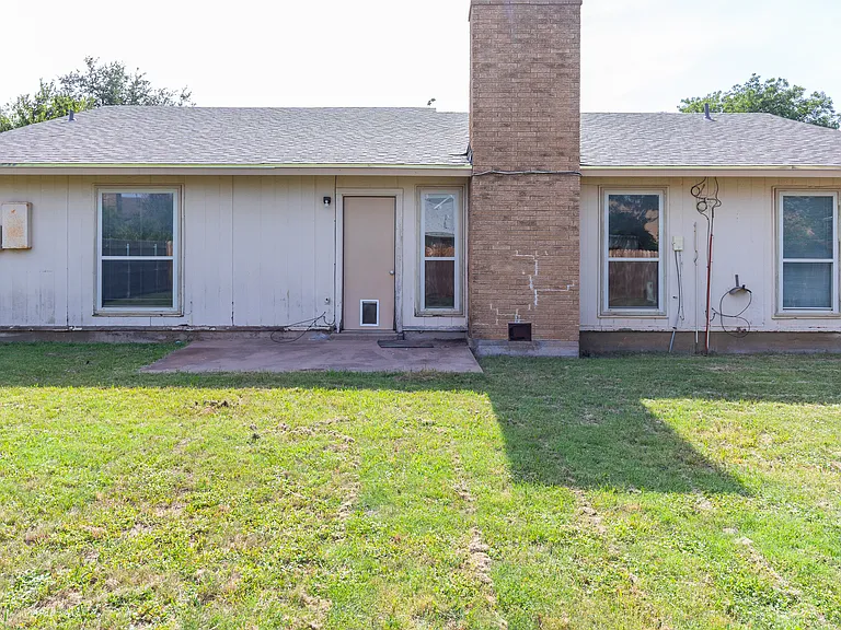 1733 Chucker Ct — Photo 21