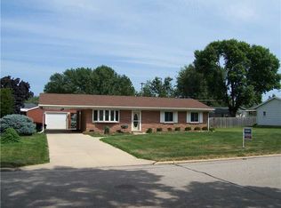 1002 Raney St, Hiawatha, IA 52233