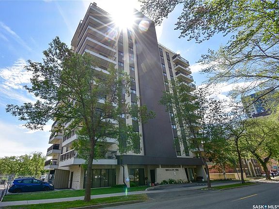 2nd image of UNIT 1003-510 5th AVENUE N