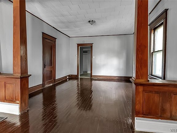 4th image of 167 East St