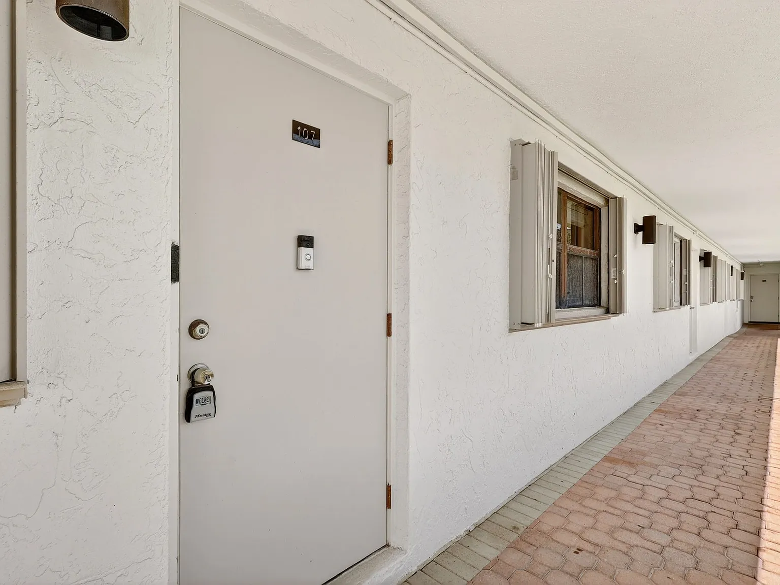 10310 S Ocean Dr — Photo 4