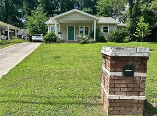 490 Barnett Dr, Hapeville, GA 30354