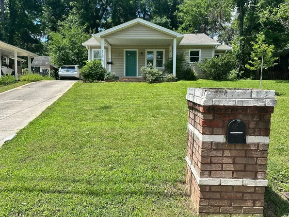 490 Barnett Dr, Hapeville, GA 30354