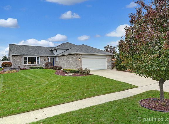 3rd image of 1862 Cornell Dr