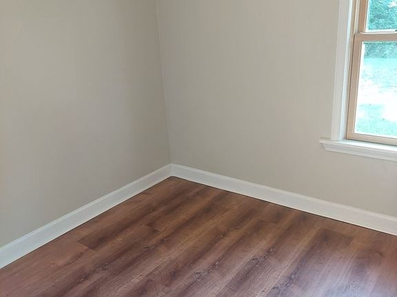 inside bedroom pic 1 after