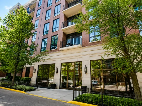 343 W Old Town Ct APT 309, Chicago, IL 60610