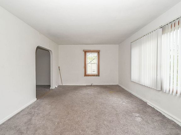 4th image of 2710 30th St