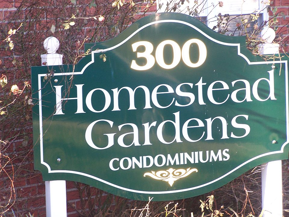 300 PROPERTY SIGN