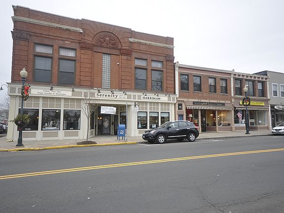 3rd image of 116 Center St