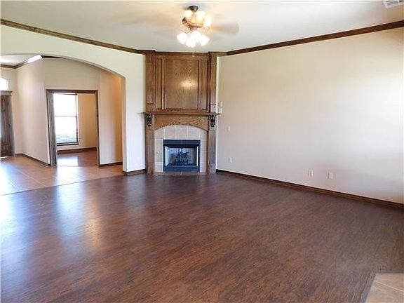 4th image of 13605 Legacy Ct