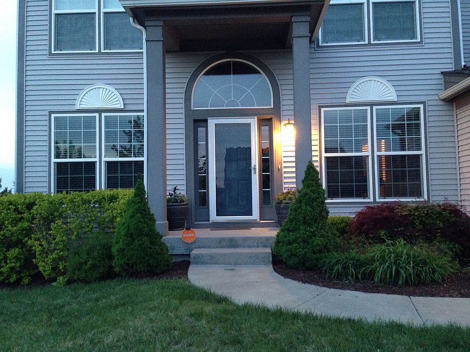 2nd image of 8727 Dunraven St