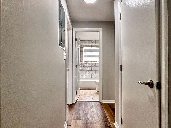5th image of 519 S Main St #1
