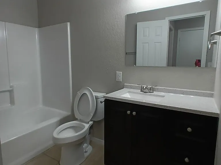 1020 N Spencer Rd — Photo 12
