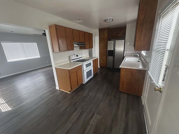 5th image of 38994 Vineland St