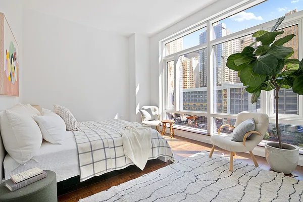 Sold by Compass | media 5