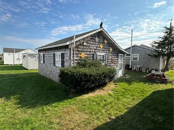 240 Cards Pond 13e3 Rd, Wakefield, RI 02879