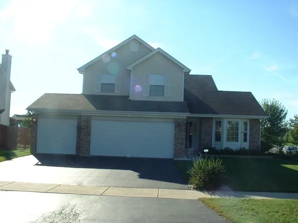 1104 Legrande Ave, Aurora, IL 60506