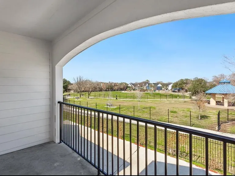 11623 Waldemar Dr — Photo 18