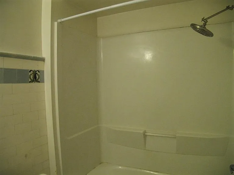 500 NE Madison Ave #A6 — Photo 16