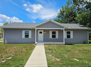 107 S Illinois St, Toledo, IL 62468