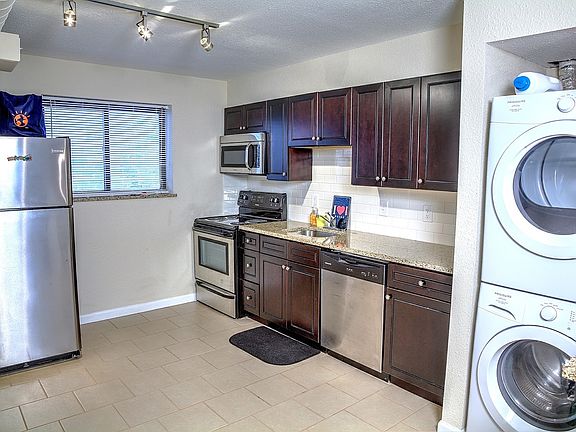 2nd image of 3956 W Pine Blvd