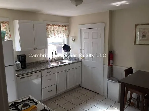 175 Boston Ave #2 — Photo 1