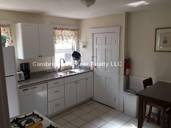 1st image of 175 Boston Ave #2