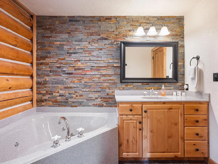 497 W Yarrow Ct — Photo 20