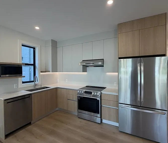 9X3 Westmount Dr — Photo 20