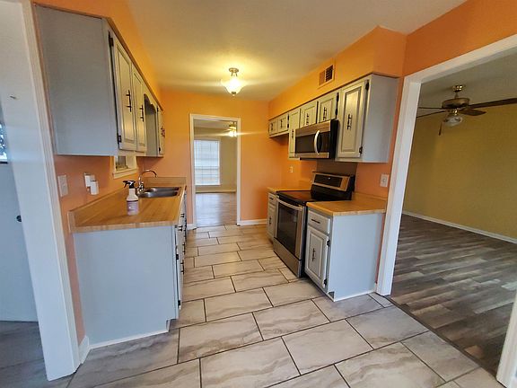 4th image of 6303 Branderham Dr