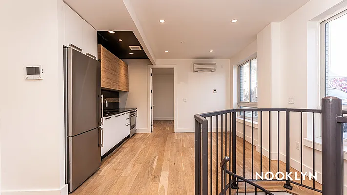 Rented by Nooklyn NYC LLC | media 81