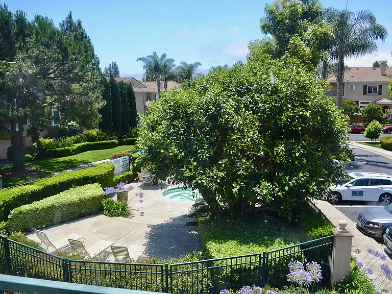 7205 Calabria Ct #7 — Photo 4