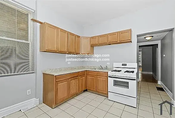 6637 S Champlain Ave #1 — Photo 1