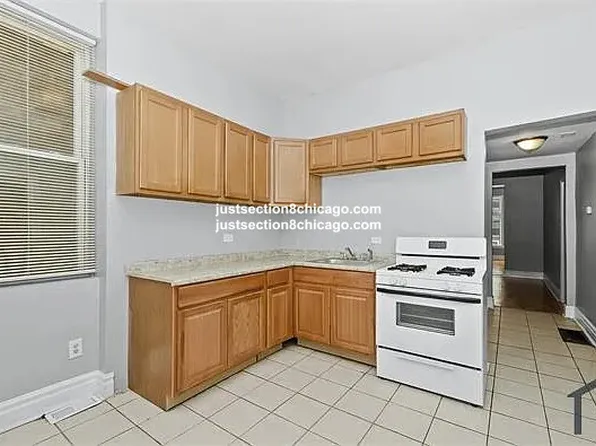 6637 S Champlain Ave #1, Chicago, IL 60637