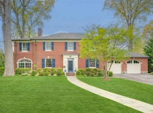 1333 Park Ln, Pelham, NY 10803