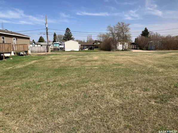 1217 3rd Street W, Nipawin, SK S0E 1E0