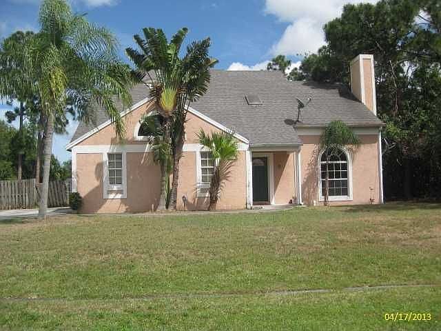 1st image of 1541 SE Coply St