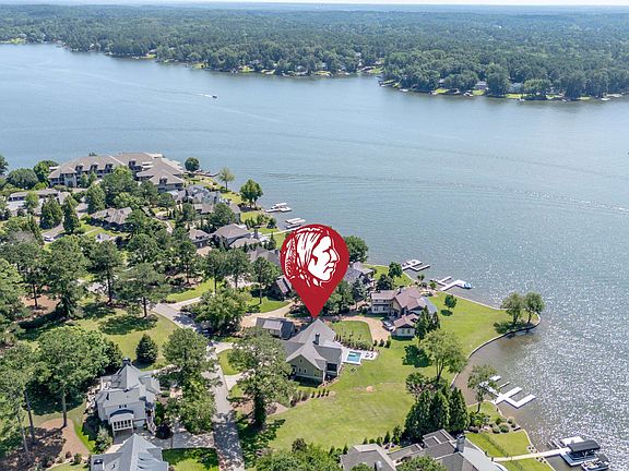 3rd image of 140 Iron Horse Dr