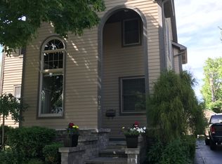 912 W 3rd St, Rochester, MI 48307