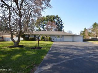 28 Nancy Dr, Troy, NY 12180