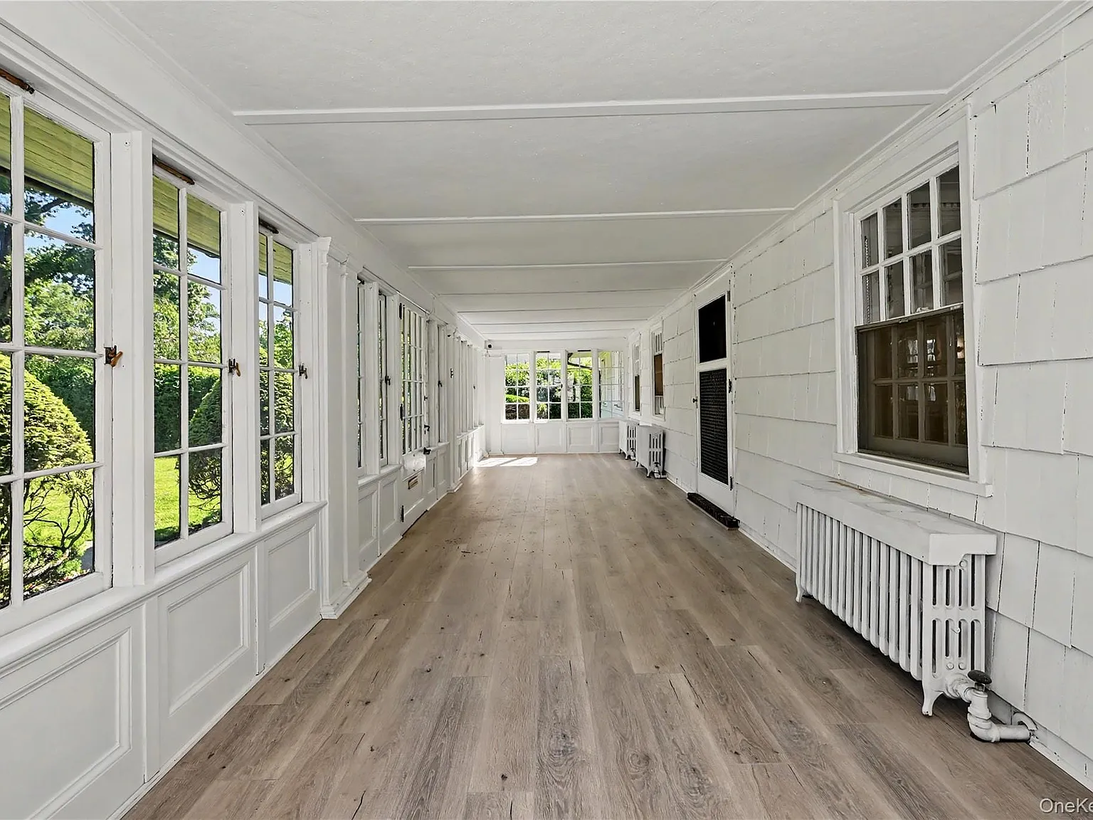 5 bed, 4.0 bath, 3174 sqft, $8,000 — Photo 2