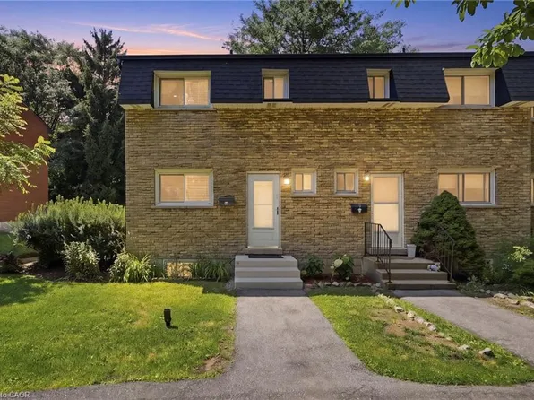 1420 Garth St #16, Hamilton, ON L9B 1R6