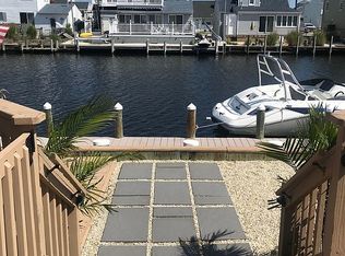 30 Myrtle Dr, Manahawkin, NJ 08050