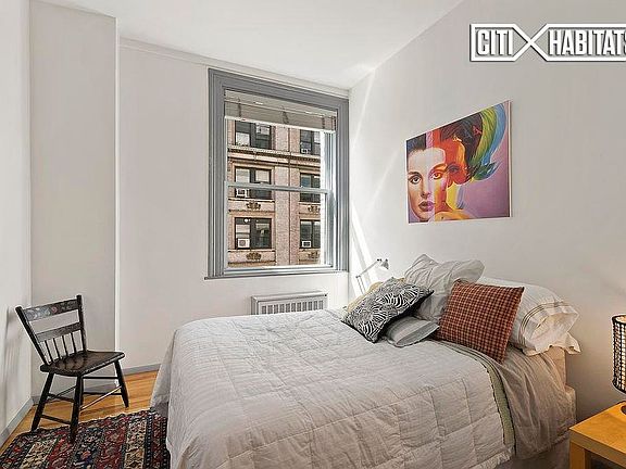 5th image of 261 Broadway APT 6D