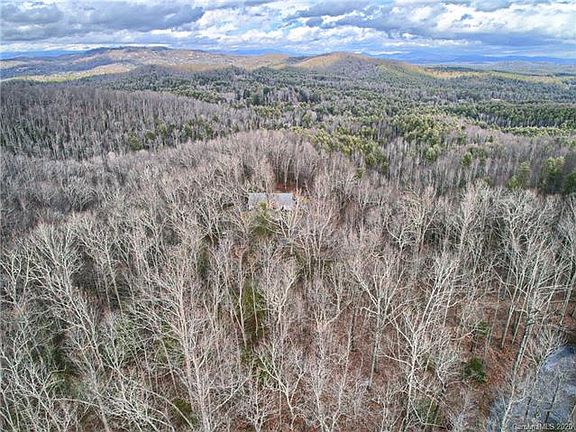 4th image of 466 Deer Meadow Ln