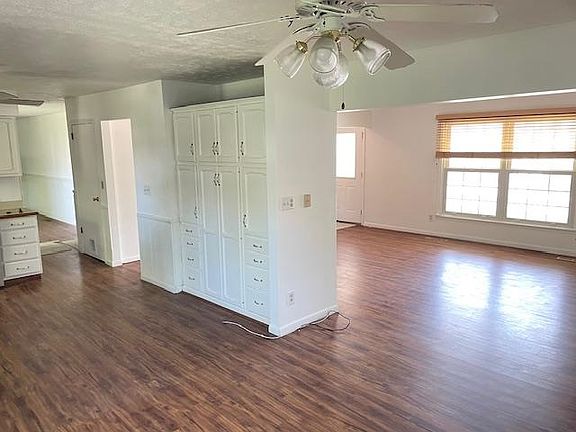5th image of 4203 Fairacres Rd